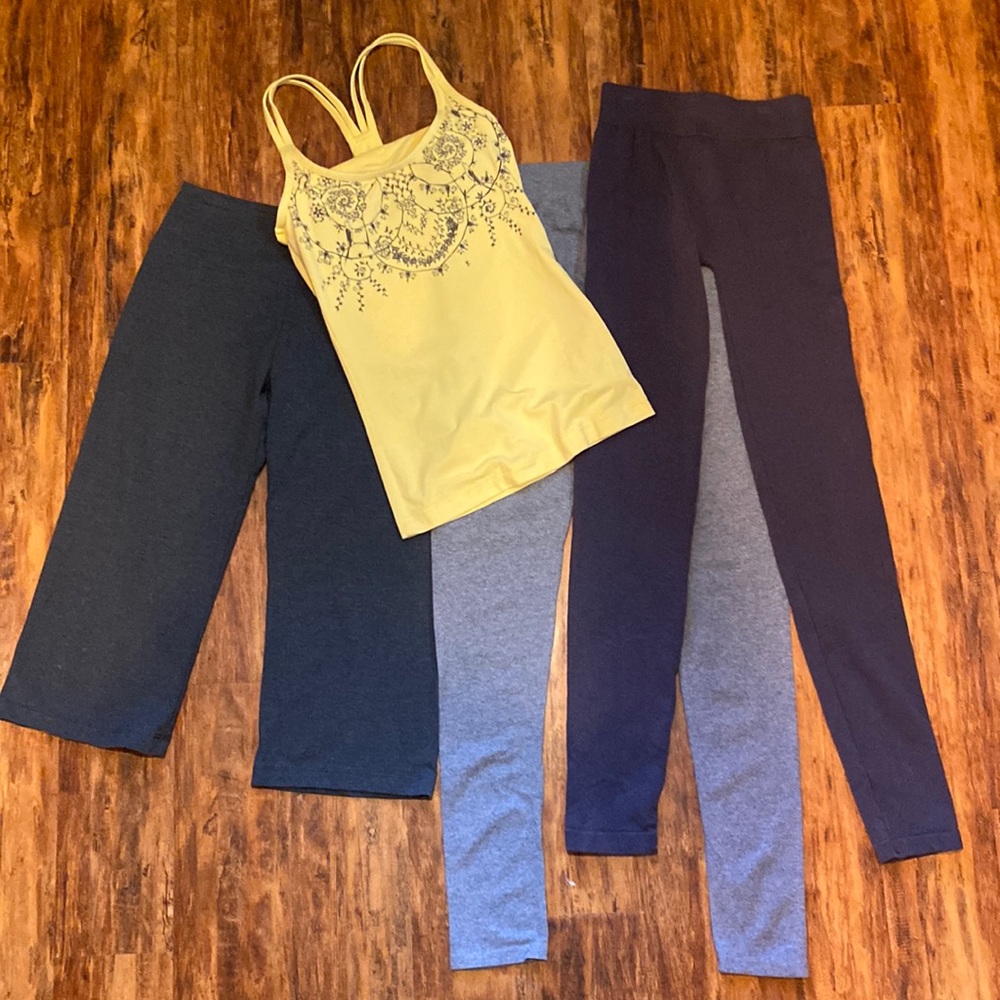Lot of 4 Athletic Yoga Top & Pants S- M
